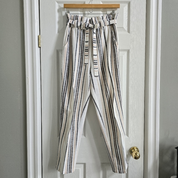 🌷Striped linen look paper bag pants. - Picture 1 of 8